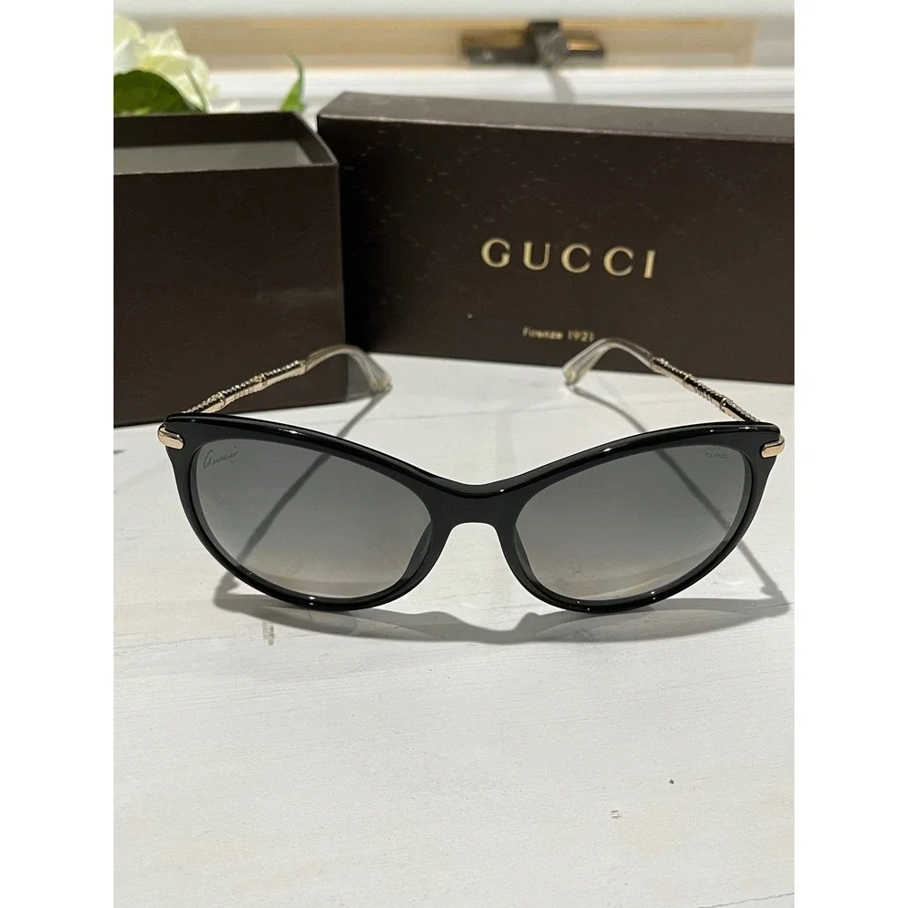 Gucci Women's Polarized Sunglasses Black Frame Gold Detail Designer Eyewear‎